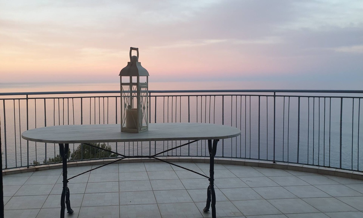 Kymi-Aliveri Apartment | Villa Aegean Balcony