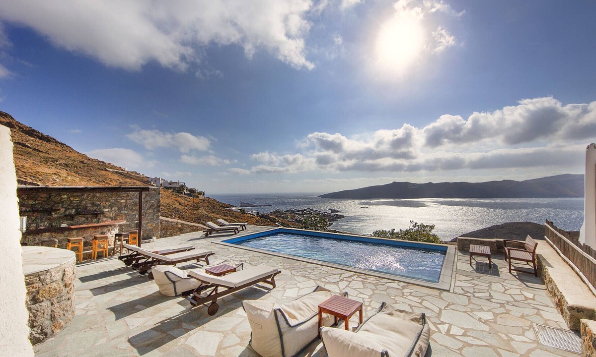 Panormos Villa | Villa 'Kappas' with Sea View, Private Pool & Wi-Fi