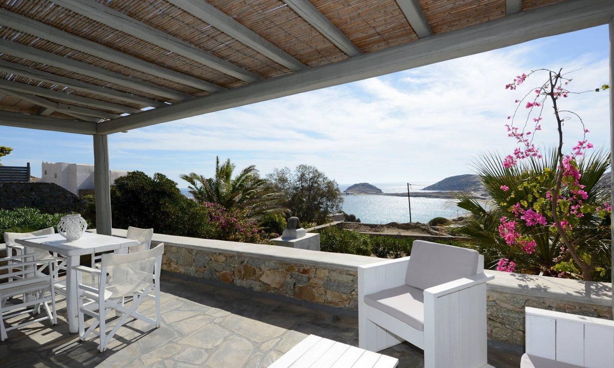 Kalafatis Villa | Villa Lia/private lounge area, sea view