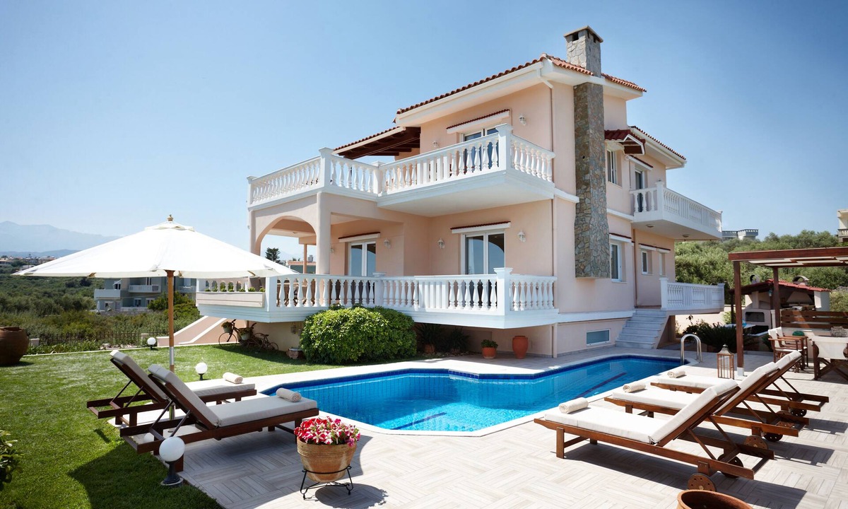 Kato Galatas Villa | Villa Vanelia Mare - Guest Favorite Elegant Stay! Authentic Greek Hospitality!