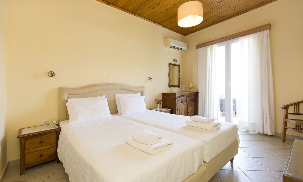 Vathi Hotel | Virginia Hotel