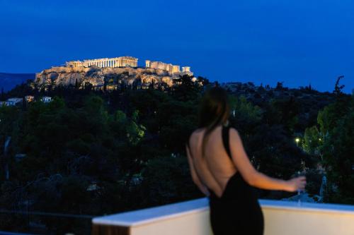 Thissio Apartment | Visum Acropol ,3BR - Private Terrace-Jacuzzi - Amazing View