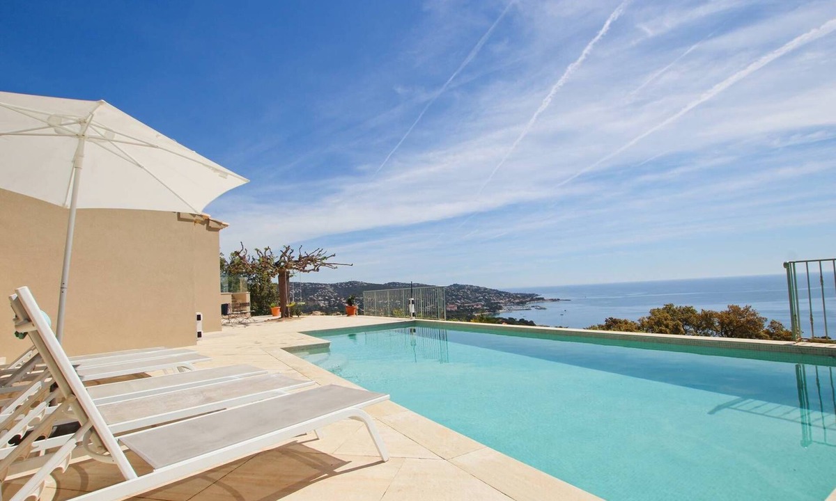 La Nartelle House | With this panoramic sea view, what happiness for your holidays!