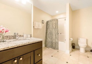 Beautifully Designed 1BR Condo Near French Quarter