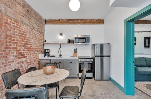 French Quarter Bed & Breakfast | 2 Bedroom Apartment, French Quarter, Rooftop Pool, Near Saenger & Canal
