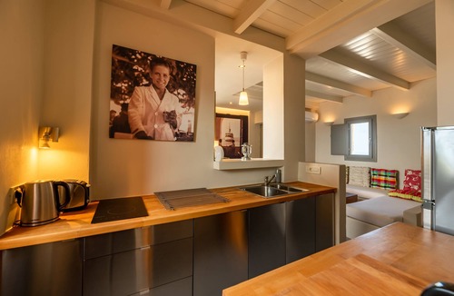Kamari Villa | 270 Oia's View House III, Private Swimming Pool, outdoor Hot Tub, Sunset View