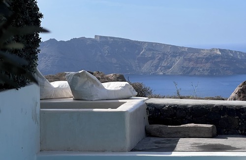 Kamari Villa | 270 Oia's View House III, Private Swimming Pool, outdoor Hot Tub, Sunset View