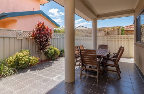 Tuncurry House | 3/29 Parkes St - Quiet villa to enjoy the laid back Mid North Coast lifestyle