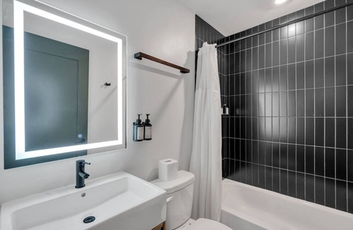 French Quarter Bed & Breakfast | 3 Bedroom Apartment, French Quarter, Pool, Near Superdome & Bourbon St