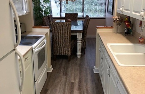 Hilton Head Island Condo | 3BR 2.5 BA, short walk or 5 min bike to beach w/cart, chairs, pools, sm. dog