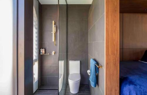 Pyrmont Apartment | A Stylish Studio - TINY ROOM in Pyrmont