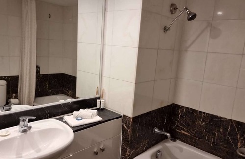 Darling Harbour Apartment | Accommodation Sydney | Darling Harbour One-Bedroom Apartment