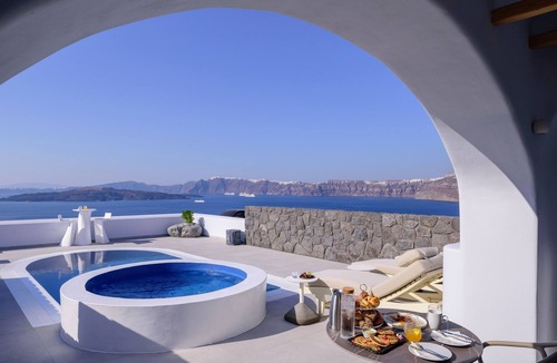 Akrotiri Bed & Breakfast | Acro Blue Luxury Villas