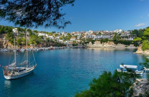 Votsi Apartment | Aegean Suites