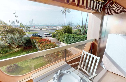 Menton Apartment | Air-conditioned studio with terrace in Menton