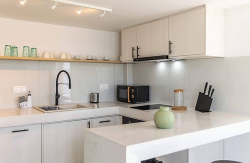 Adamas Apartment | Akti Waterfront Modern Lofts: Pelagos