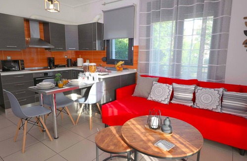 Volos City Centre Apartment | Amazing apartment with a very easy access towards Sea and Mountain locations.