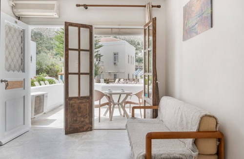 Kalymnos Town Apartment | Apartment 'Double Room No 2' with Mountain View, Wi-Fi and Air Conditioning