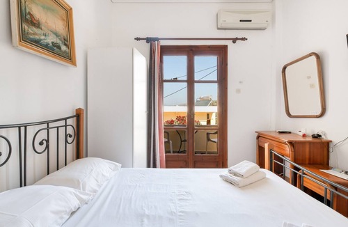 Batsi Apartment | Apartment 'Double Room with Sea View' with Shared Garden and Wi-Fi