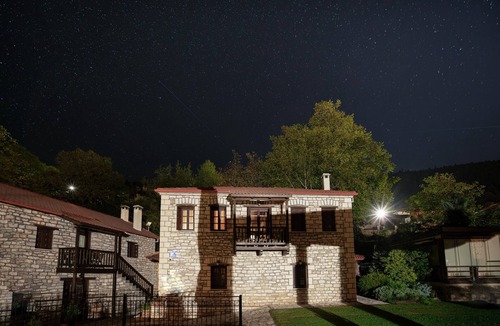 Potamia Apartment | Apartment 'Erato' with Mountain View, Private Terrace and Wi-Fi