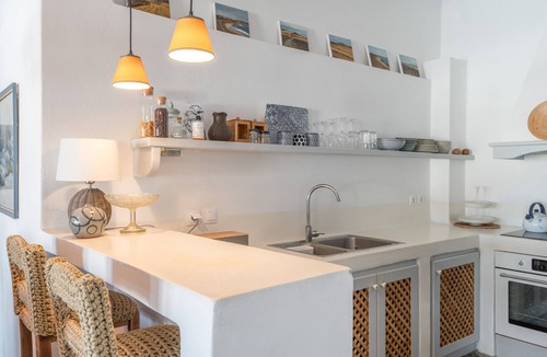 Agios Ioannis House | Apartment In A Hotel 'Anemos Suite with Private Pool' with Sea View, Wi-Fi and Air Conditioning