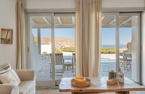 Agios Ioannis House | Apartment In A Hotel 'Anemos Suite with Private Pool' with Sea View, Wi-Fi and Air Conditioning