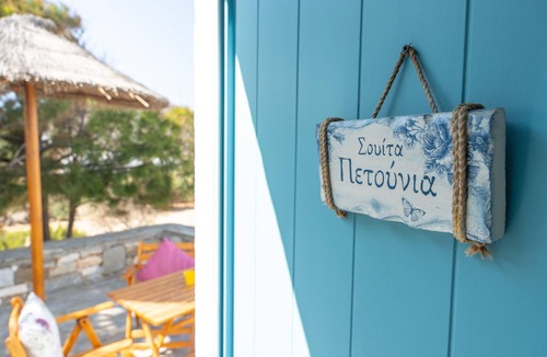 Agios Prokopios Apartment | Apartment In A Hotel 'Sun Rock Boutique - Villa Petunia' with Sea View, Wi-Fi and Air Conditioning