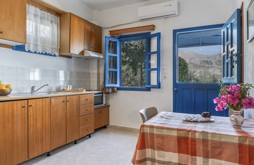 Diafani Apartment | Apartment 'No 2' with Sea View, Wi-Fi and Air Conditioning