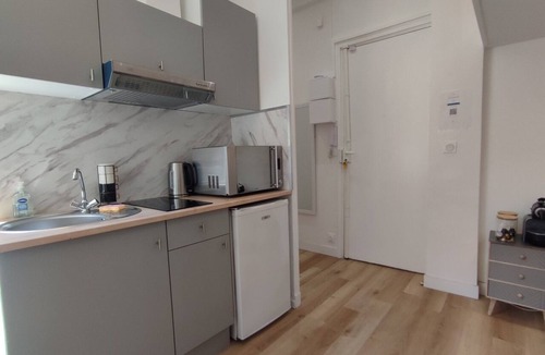 Nice Apartment | Apartment-Private Bathroom