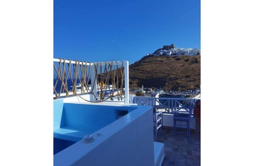 Astypalaia Apartment | Apartment "Provenzo Suite Ostria" with Sea View, Pool & Wi-Fi