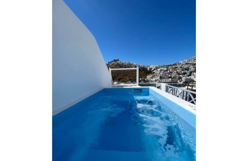 Astypalaia Apartment | Apartment "Provenzo Suite Levantis" close to the Sea with Wi-Fi