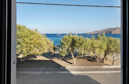 Astypalaia Apartment | Apartment 'Salonikia No 1' with Sea View, Wi-Fi and Air Conditioning