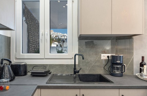 Astypalaia Apartment | Apartment 'Stampalia Luxury No 2' with Sea View, Wi-Fi and Air Conditioning