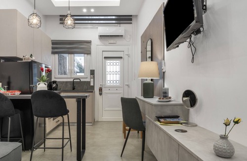 Astypalaia Apartment | Apartment 'Stampalia Luxury No 1' with Sea View, Wi-Fi and Air Conditioning