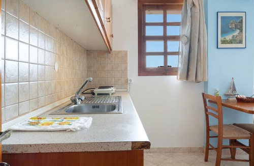 Finiki Apartment | Apartment 'Studio 3' with Mountain View, Wi-Fi and Air Conditioning
