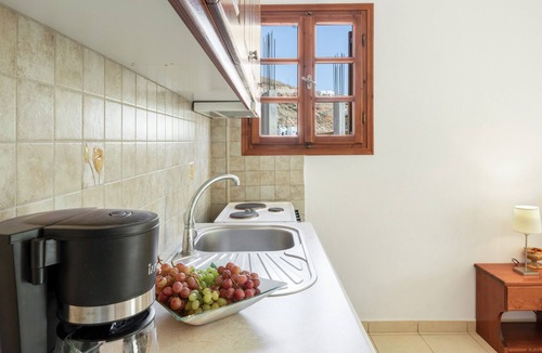 Astypalaia Apartment | Apartment 'Studios Asterias 4' with Shared Terrace, Wi-Fi and Air Conditioning