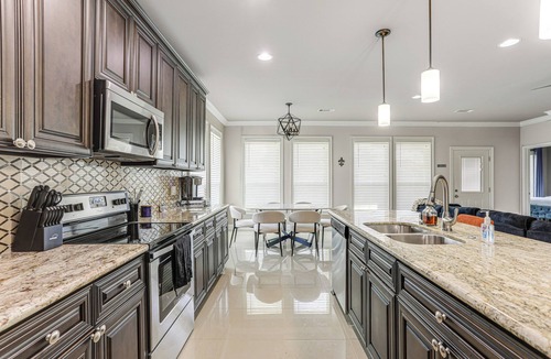 Arabi House | Arabi Home w/Deck: 7 Mi to Downtown New Orleans!