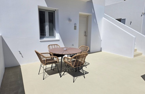 Adamas Apartment | Aristotle Suites, Aura