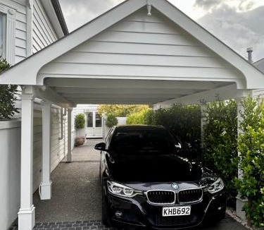 Devonport Villa | Augusta Hut