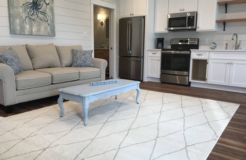 Old Town House | Beachfront 1 bedroom on the beach in Bay St Louis. Walking distance to Main St!