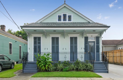 Arabi House | Beautiful and Extravagant Home: 5 miles to the French Quarter and Business Ready