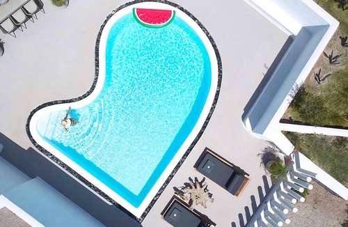 Exo Gialos Villa | Beautiful Santorini Villa | 2 Bedrooms | Greta Villa | Private Pool & Close