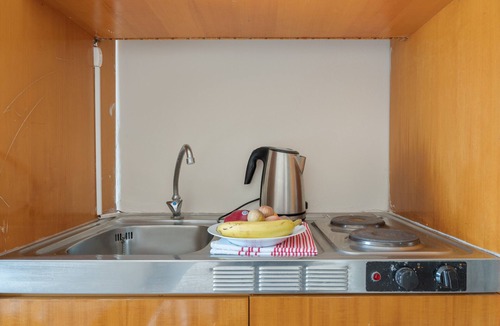 Telendos Bed & Breakfast | Bed and Breakfast 'No 8' with Sea View, Wi-Fi and Air Conditioning