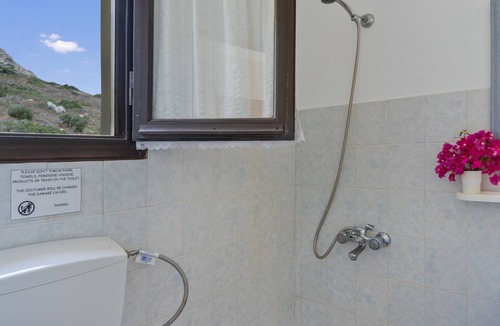 Telendos Bed & Breakfast | Bed and Breakfast 'No 8' with Sea View, Wi-Fi and Air Conditioning