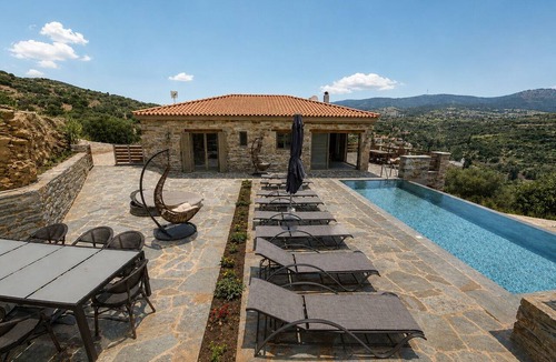 Nea Styra Villa | Bellevia Stone Pool Villa