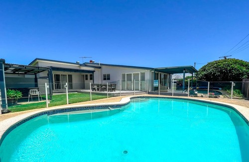 Blacksmiths House | Beltana Beach House - walk to beach, private pool!