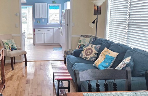 Ship Bottom House | Best Bayfront value on the island.