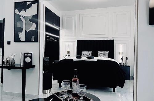 Katerini Apartment | Black & White Luxury Living