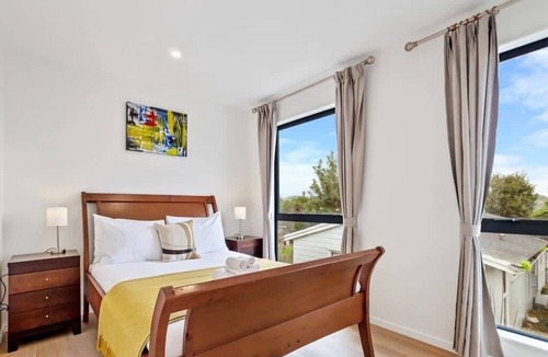 Mangere House | Brand New Three Bedroom Townhouse with Garage