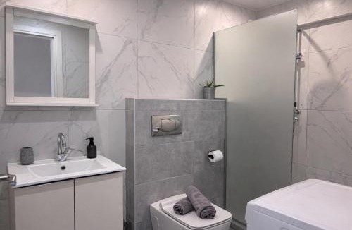 Thessaloniki City Centre Apartment | Bright 1BR Apartment 5 min to Ladadika, Buka Hospitality